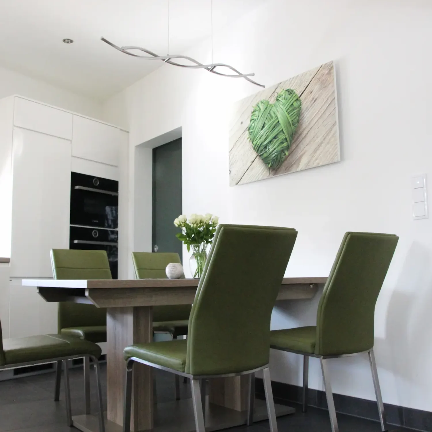 bildheizung-redwell-gruenesherz-esszimmer