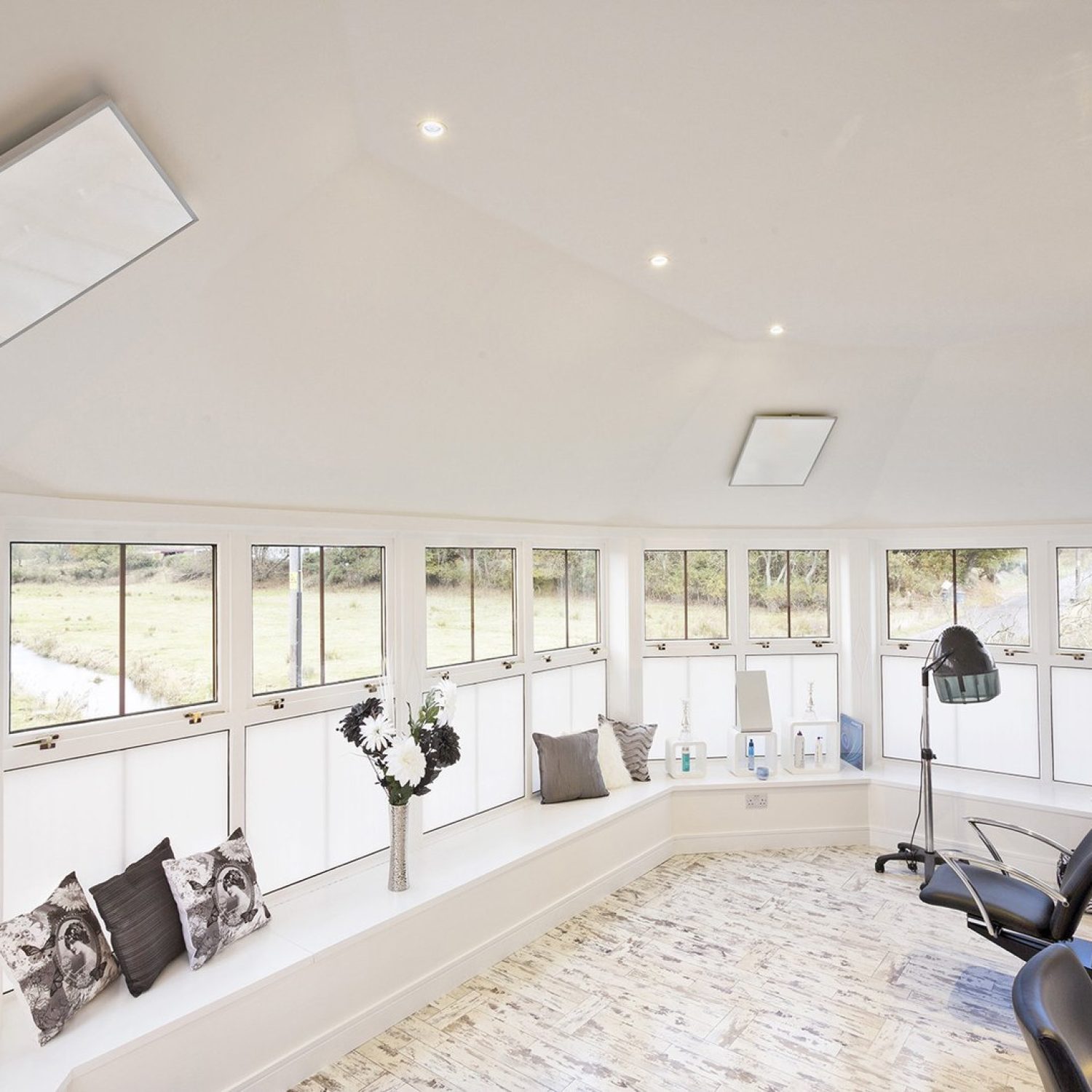 redwell-infrared-enamel-heater-salon