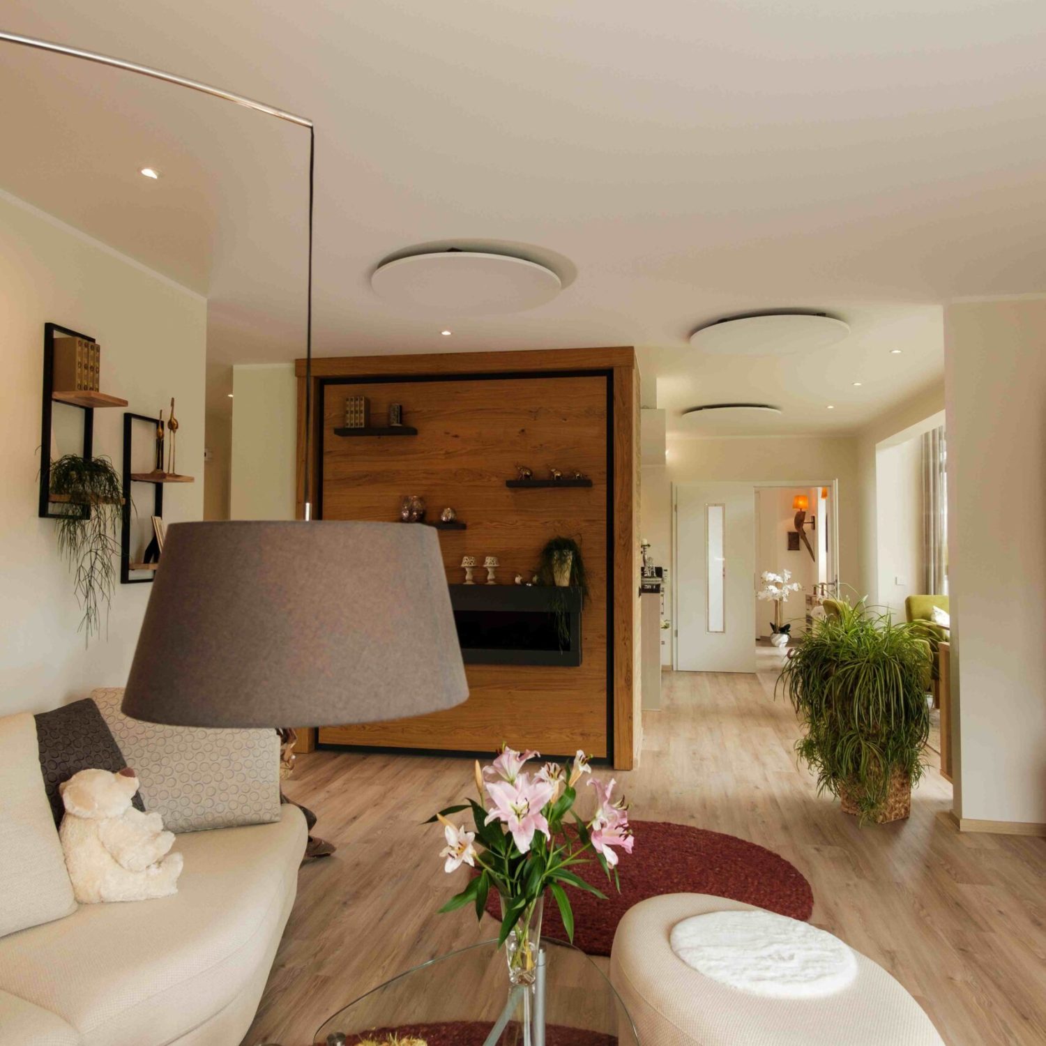 redwell-infrarotheizung-round-blowfill-wohnzimmer-decke-scaled