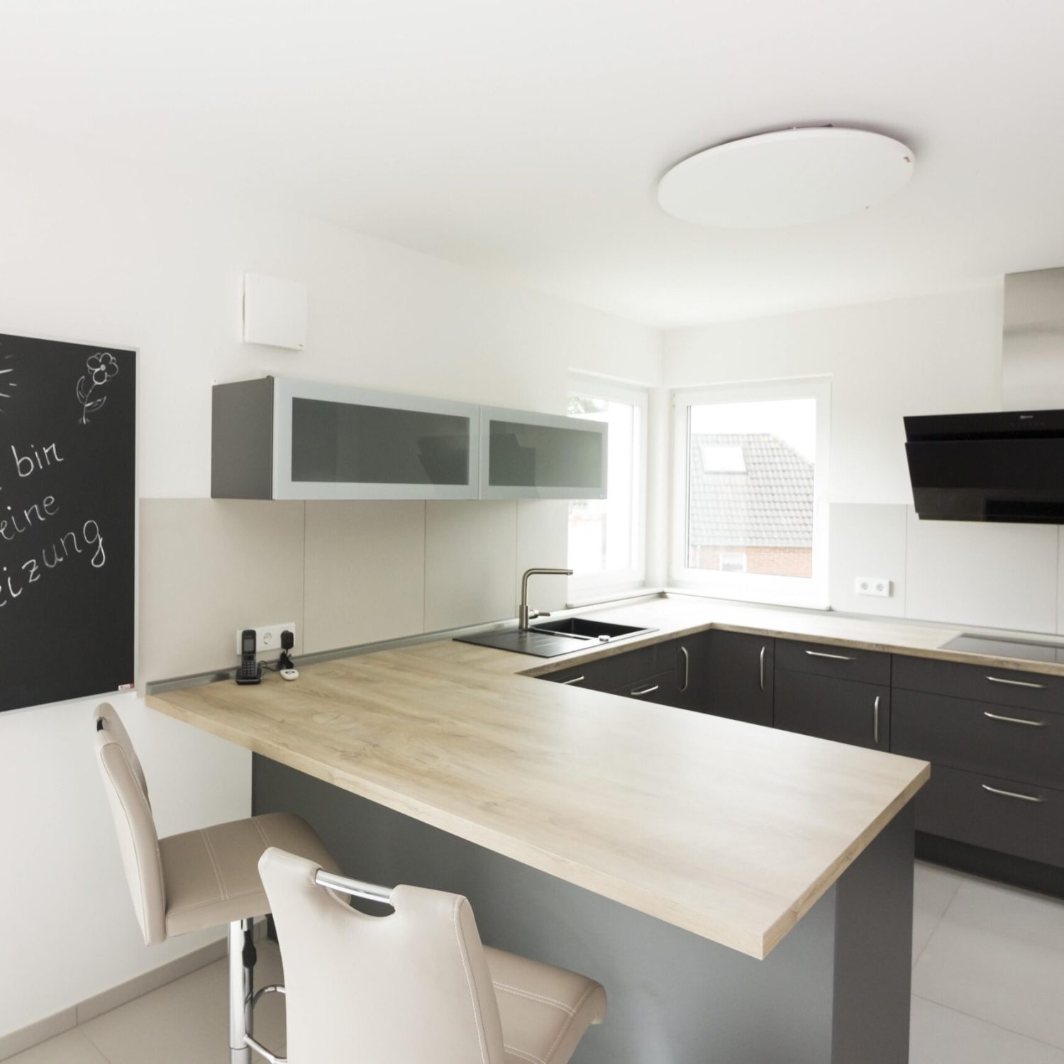redwell-infrarotheizung-round-kueche-decke-scaled
