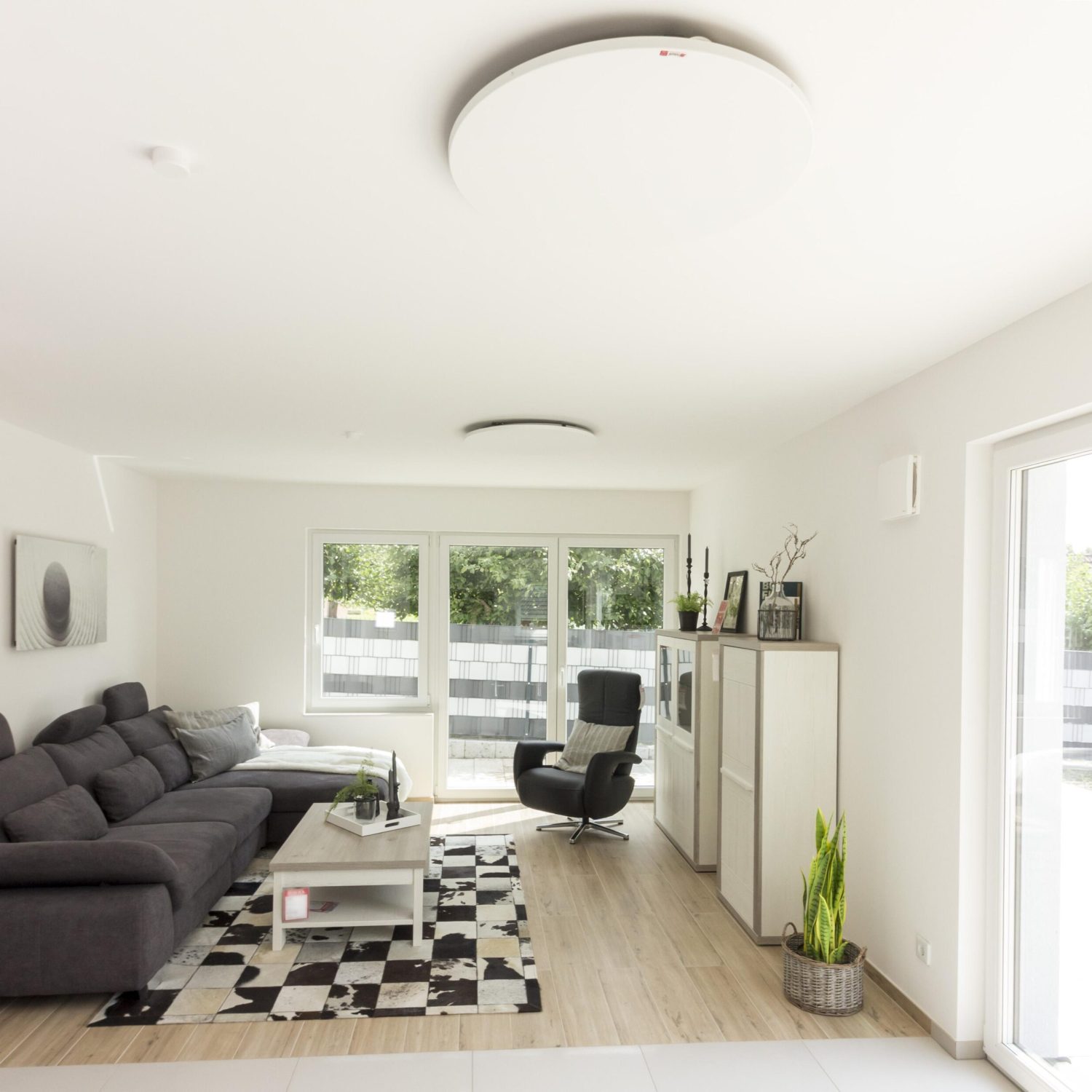 redwell-infrarotheizung-round-wohnzimmer-heizung-scaled