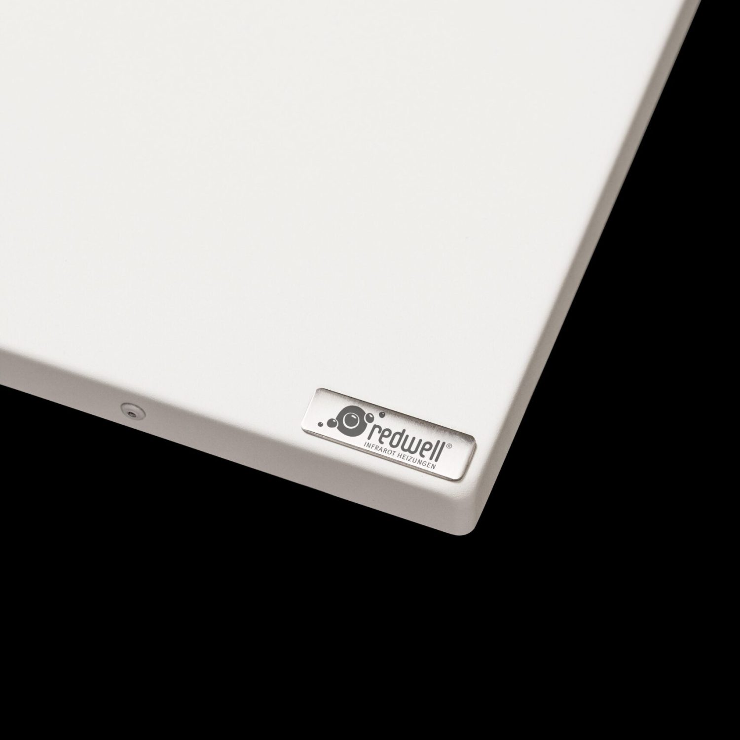 redwell-we-line-infrarotheizung-heizung-weiss-detailaufnahme-2-scaled