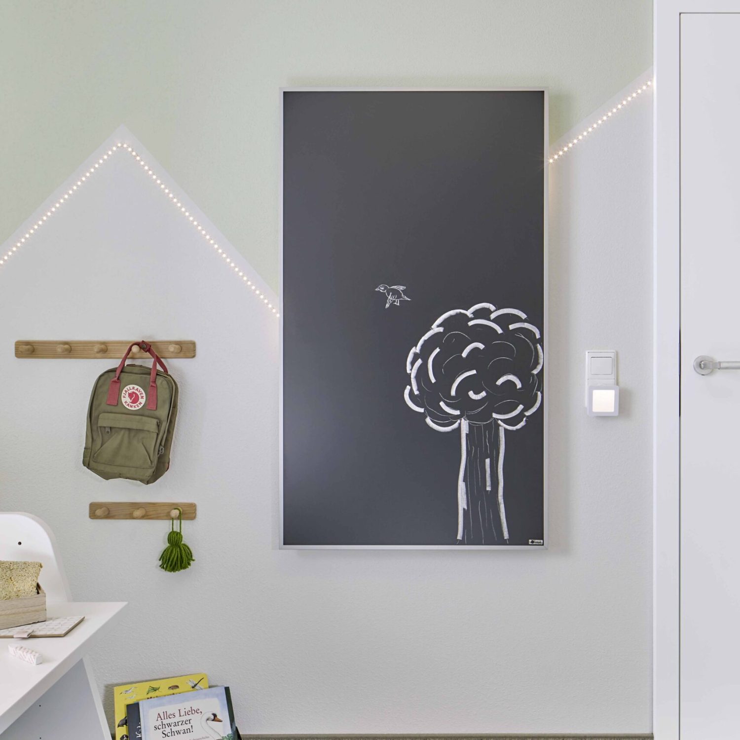 tafel-heizung-redwell-tafelheizung-kinderzimmer-baum-scaled
