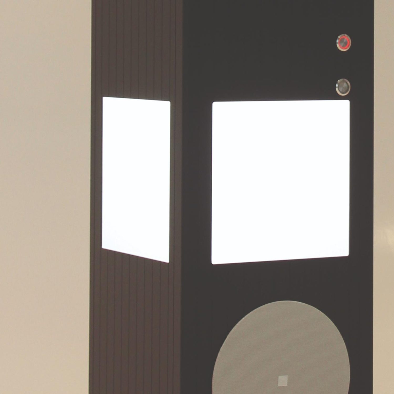 tower3in1-redwell-infrarotheizung-heizung-musik-licht-detail