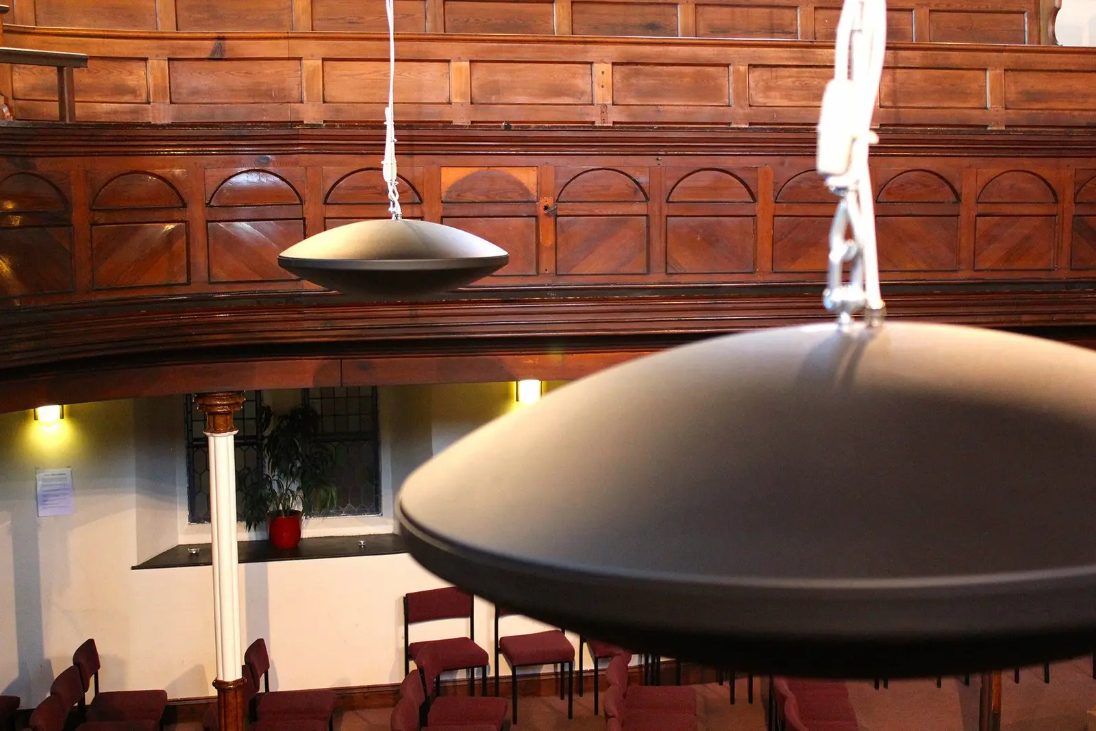 redwell-infrared-diskus-heater-church