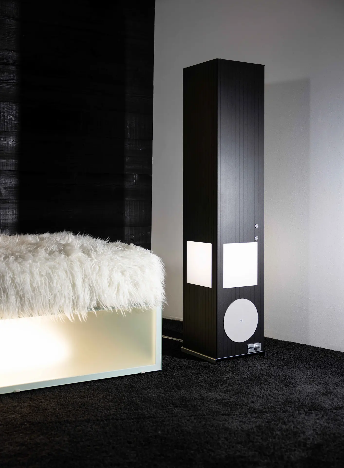 tower3in1-redwell-infrarotheizung-heizung-musik-licht-2